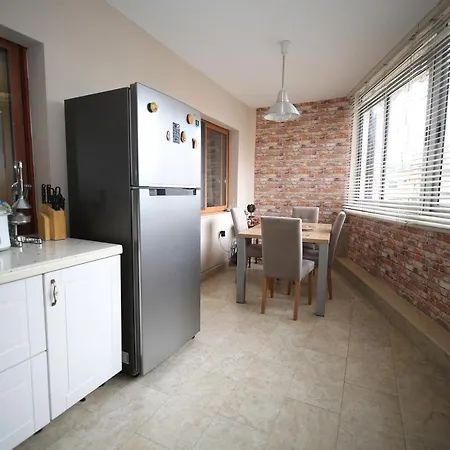 Eos Appartement Tirana